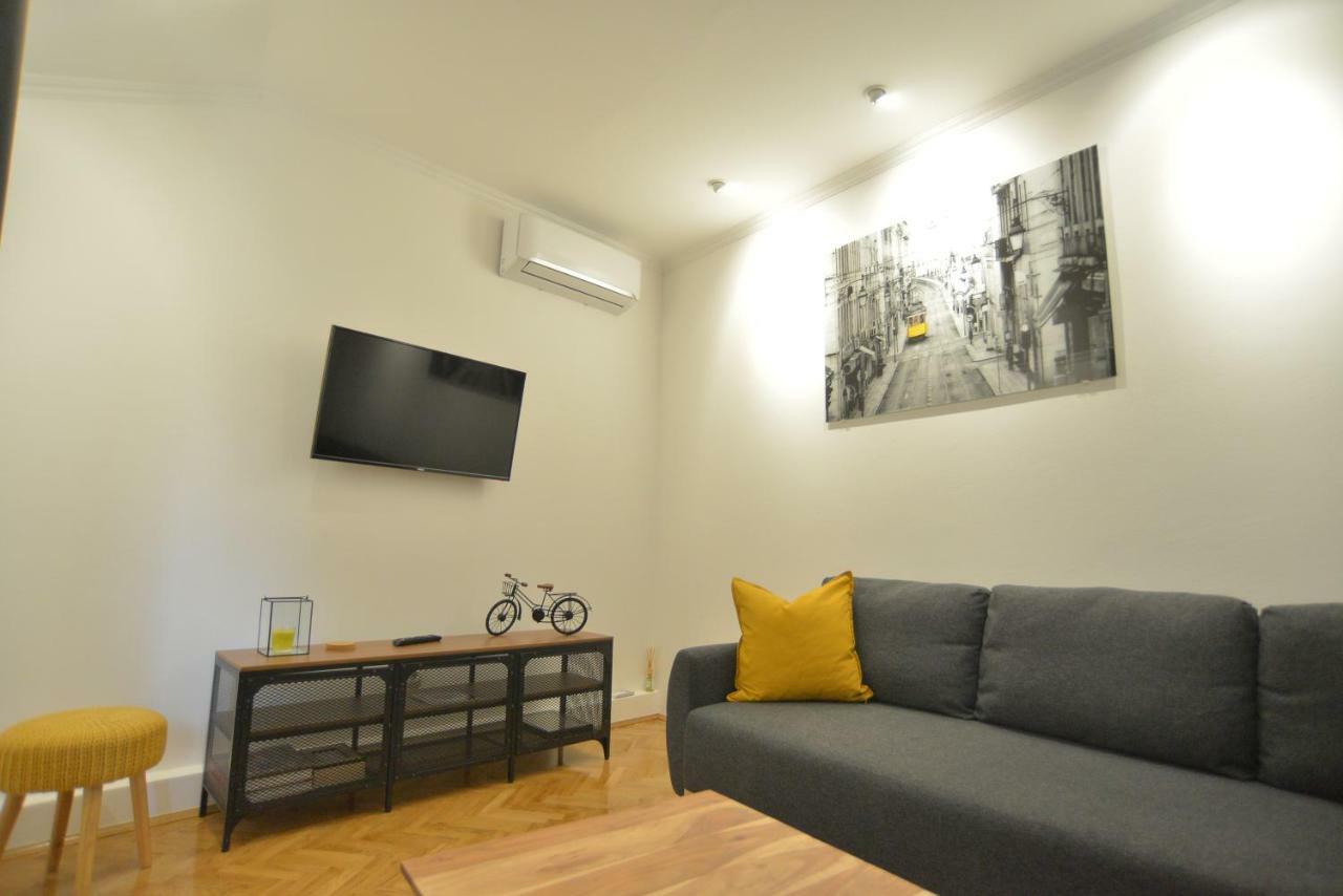 Apartman Lena Ðakovo Eksteriør bilde